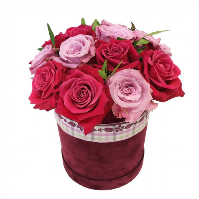Букет цветов "Шляпная коробка Розалина" Букет цветов "Шляпная коробка Розалина"